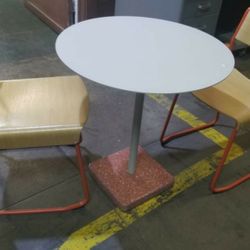 VG & P Breakfast / Break-Room Table & Chairs