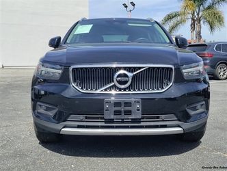 2021 Volvo XC40 T5 Momentum