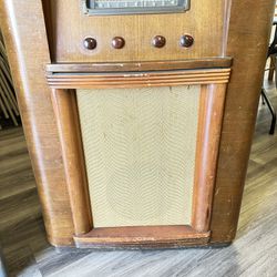 Old Radio 1940s