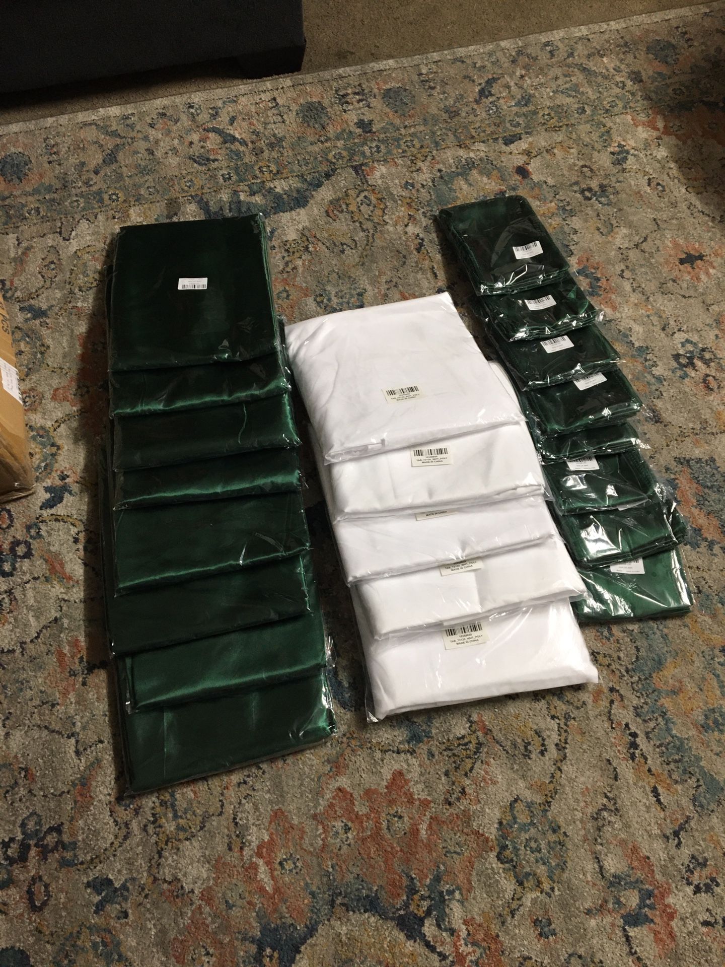 Table Cloths And Sashes