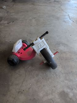 Electric tricycle
