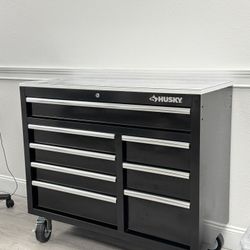 8-Drawer Black Mobile Workbench Cabinet 