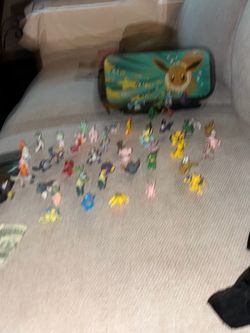 Pokémon figurine multiple