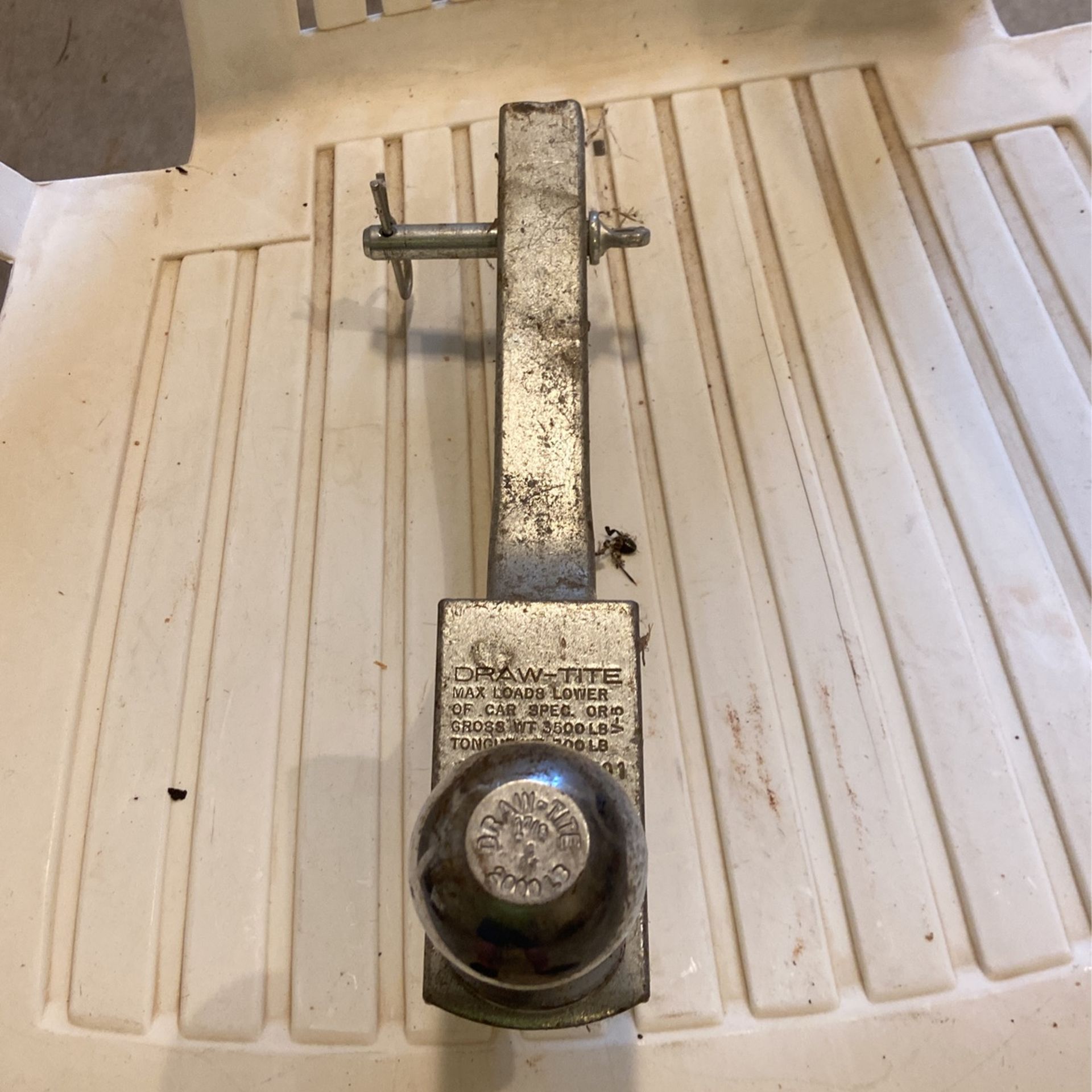 1 7/8” & 2” 2000lbs Draw-Tite Ball And Hitches