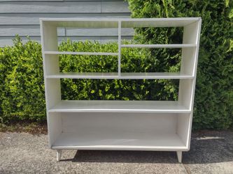 Vintage Mid-Century White Bookcase/Shelf 42"