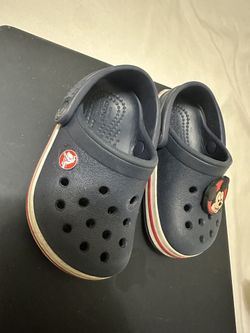 Toddler Crocs Size 5