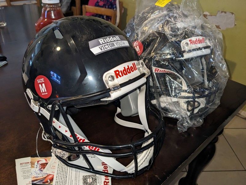 New Youth Medium Helmets