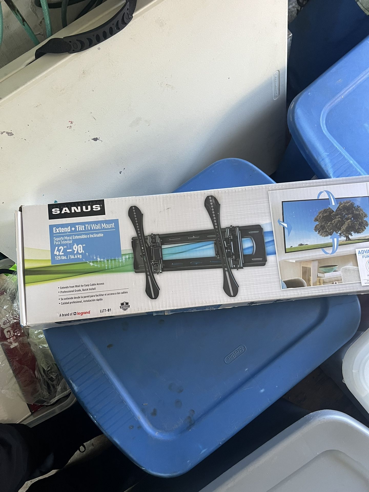 Tv Mounting Kit 40 To 90 Inch