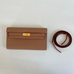 𝐇𝐞𝐫𝐦è𝐬  Kelly to Go Chèvre Mysore leather with gold hardware  