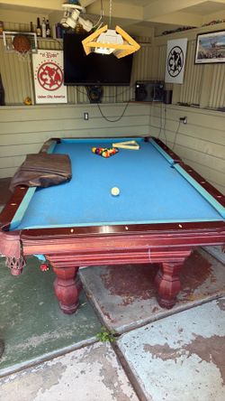 Pool table