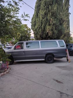 18 passenger van( Best Offer)