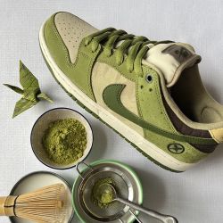 Nike SB Dunk Low Hugo Size 7.5,11.5