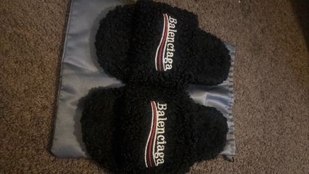 Black Balenciaga fur slides