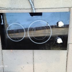 Magic Chef 12" Radiant Electric Ceramic Glass Cooktop In Black With 2 Burner 