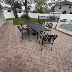 ProForm 285T treadmill in good working condition. Great for walking, jogging, or light running from home. Compact footprint and folds up easily for st