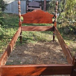  Antique Mahogany Twin Bed
