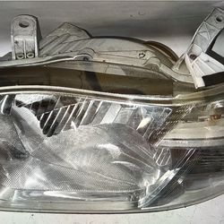 2010 Toyota Highlander Left side headlight 