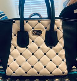 Purse (black and white)