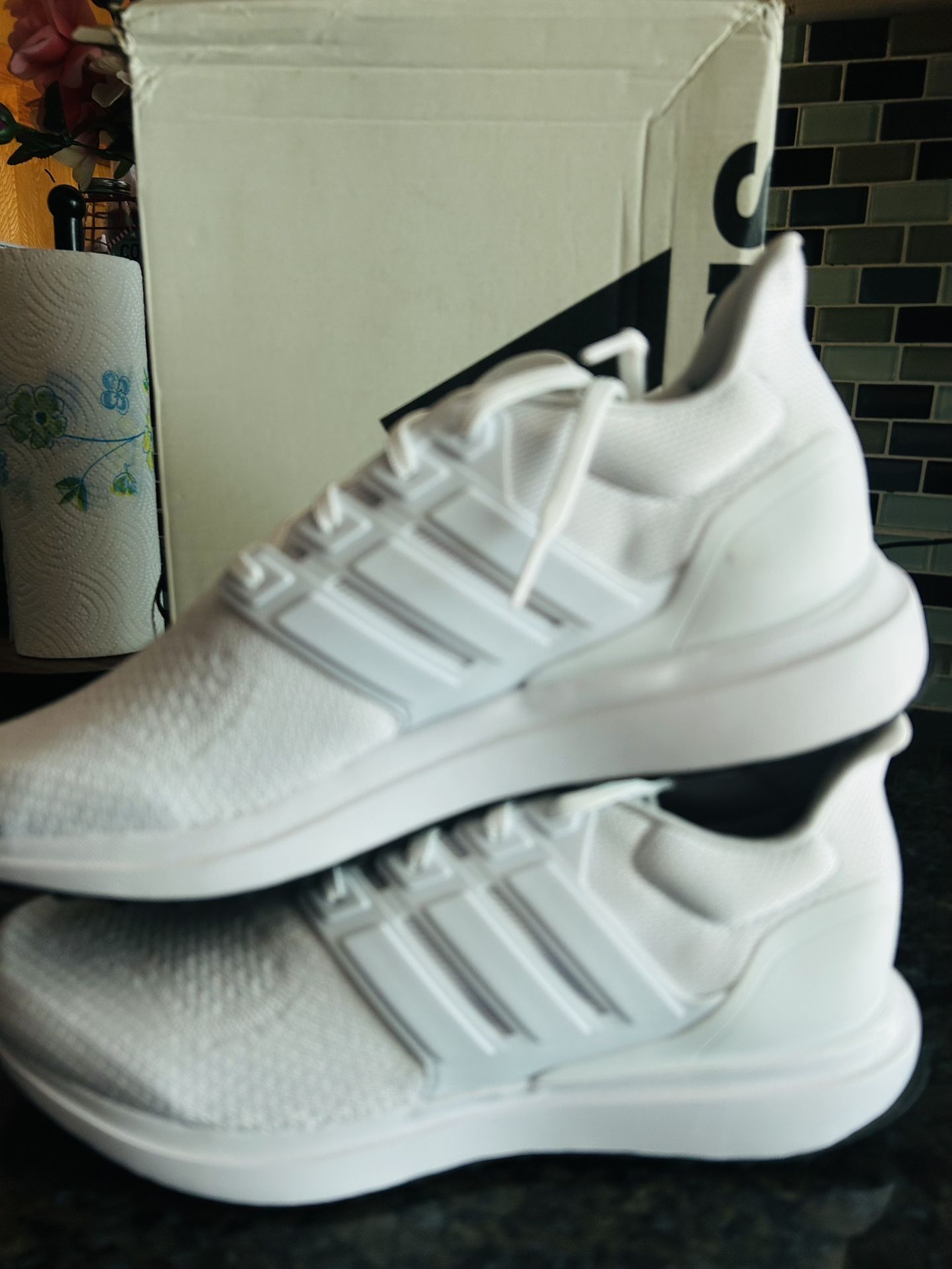 Brand New Ubounce DNA Adidas Size 10.5 M