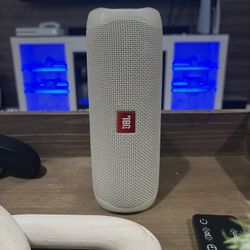 JBL Flip 5