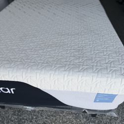 Nectar Classic Memory Foam, Twin XL, Like New, Perfect Condition