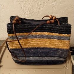 Straw beach tote bag