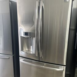 SALE! Refrigerator GE Profile French Doors counter depth 36” inches wide/ nevera heladera frío 