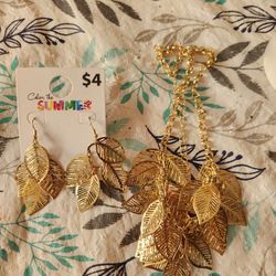 GOLD COLOR  LEAF  NECKLACE AN EARRING SET  NEW NEVER WORE   