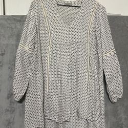 Jodifl Cream Long Sleeve Blouse