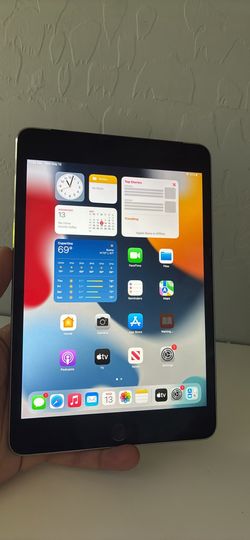 iPad Mini 4 128gb. Cellular! Like New And Unlocked!