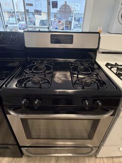 Fridgidaire 4 Burner Gas Stove 