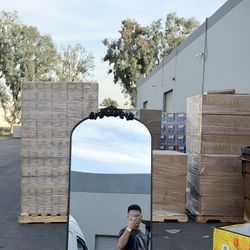 Brand new full length mirror, inbox, never installed. One click folding design, no assembly required. Freestanding and easy to set up. Approx size 65.