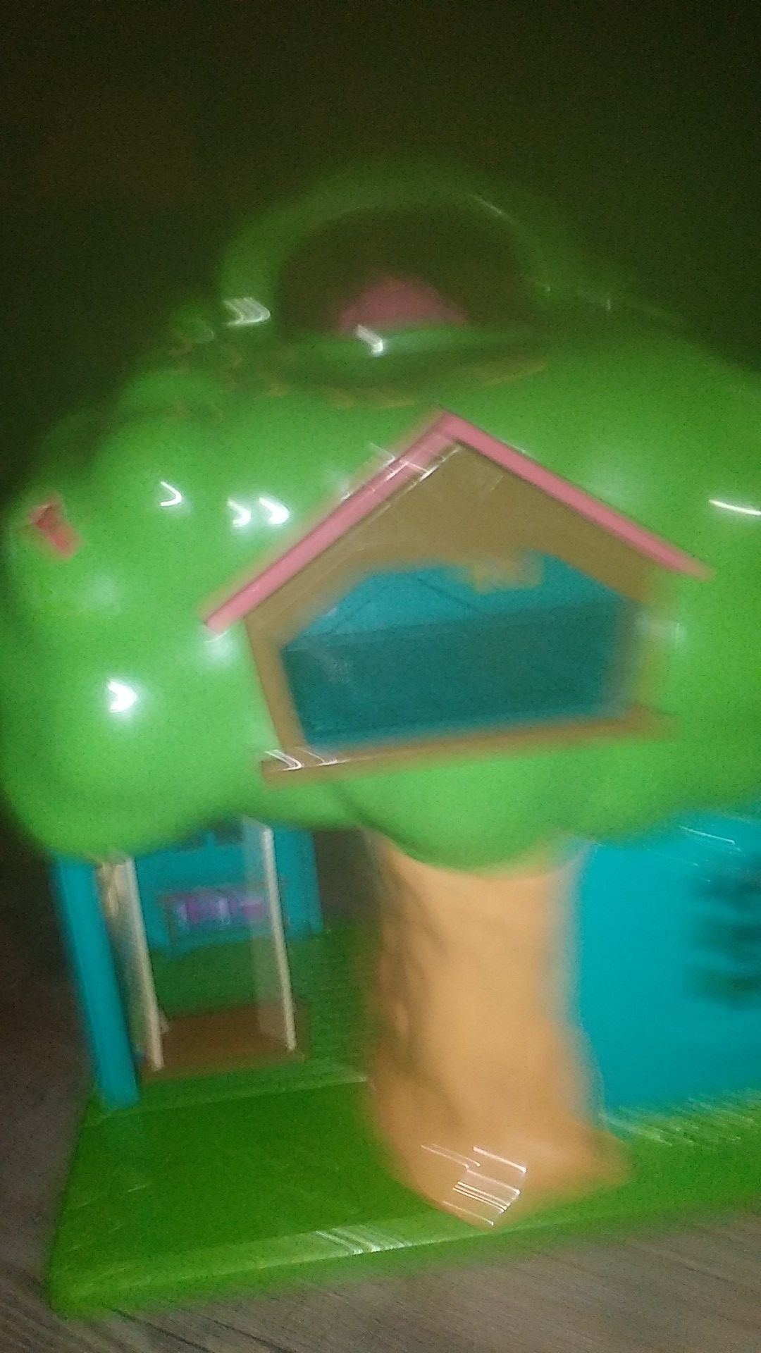 School lol house