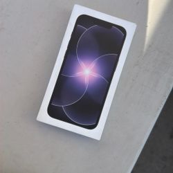 Iphone 17e 256G  Verizon Only 90 Days It’ll Be Unlocked