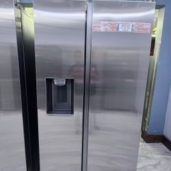 SIDE BY SIDE REFRIGERATOR  WITH   ICE AND WATER DISPENSER 1YEAR  WARRANTY 1AÑO DE GARANTIA POR ESCRITO 