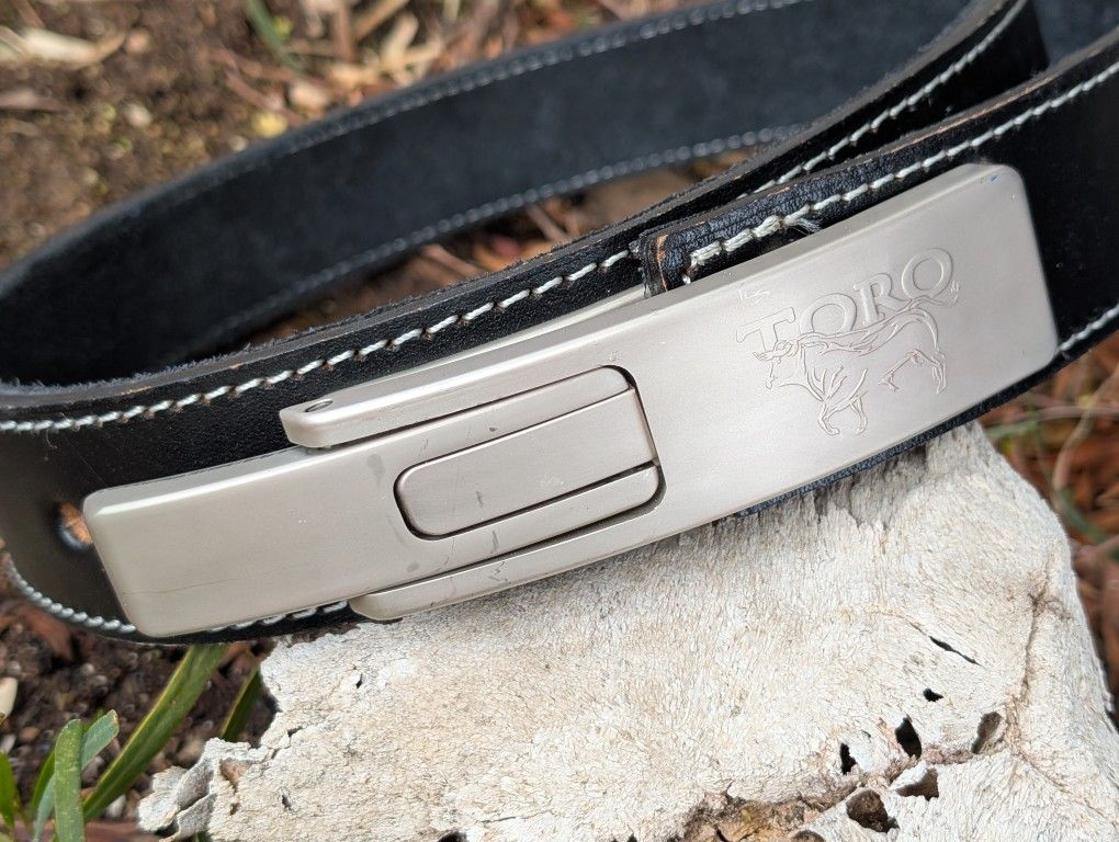 Toro Titan 2-Inch Lever Powerlifting Belt – Premium Sole-Bend Leather, 10mm Thick