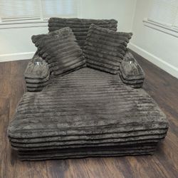 Large Chaise 