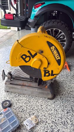 DEWALT Chop Saw, 14-Inch (D28730)