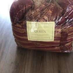 Queen comforter