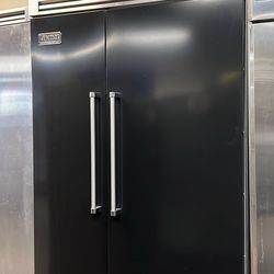 Viking 48”Wide Built In Side By Side Refrigerator Gloss Black 