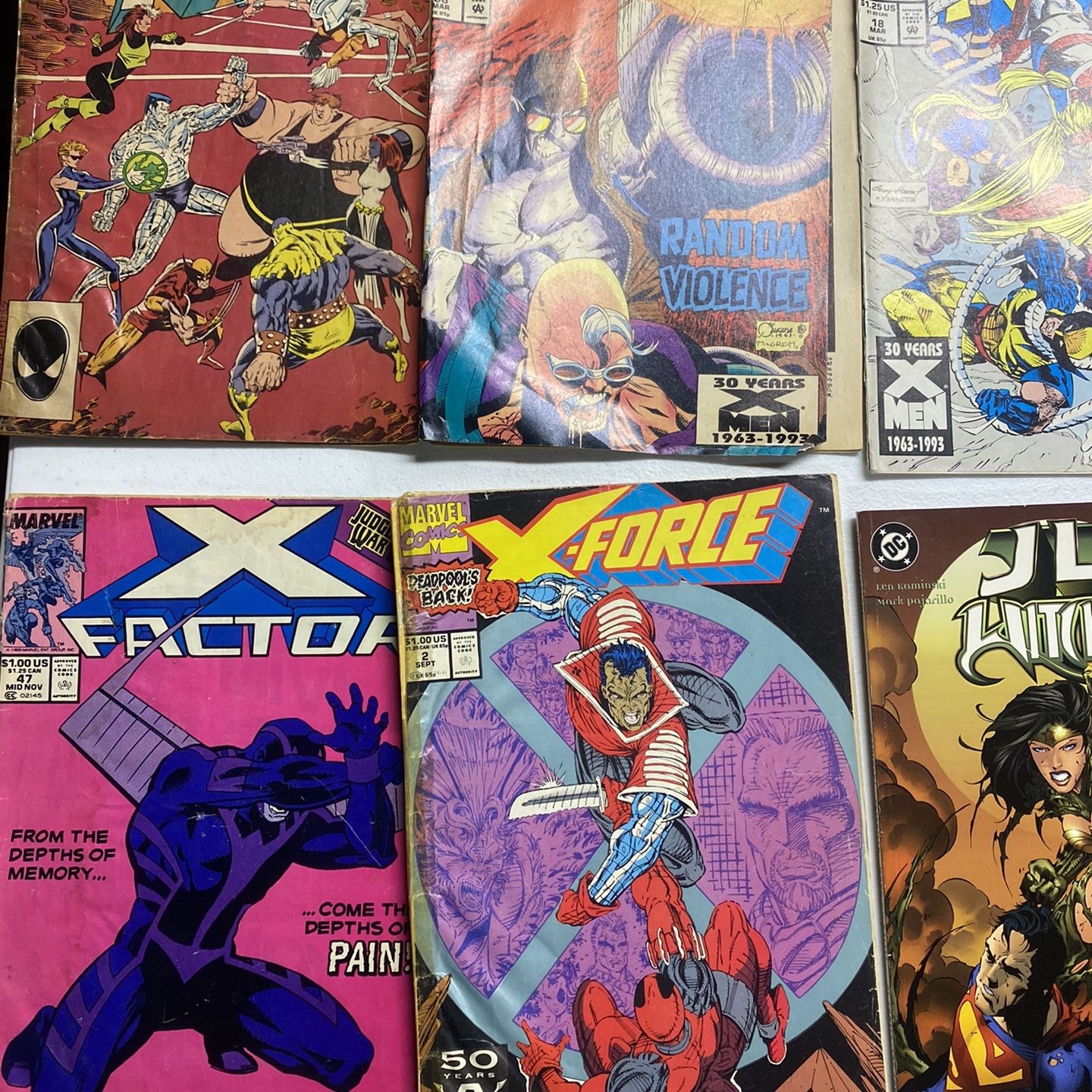 39 Mixed Comic Book Lot Marvel X-Men Avengers Batman Superman for