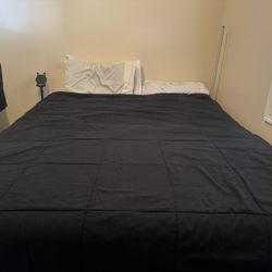 Queen Size Bed With Frame 