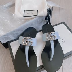 New- Gucci Sandals  ( Size 34.5)