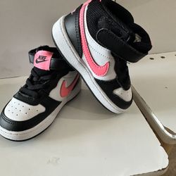 Nike Court Borough Mid 2