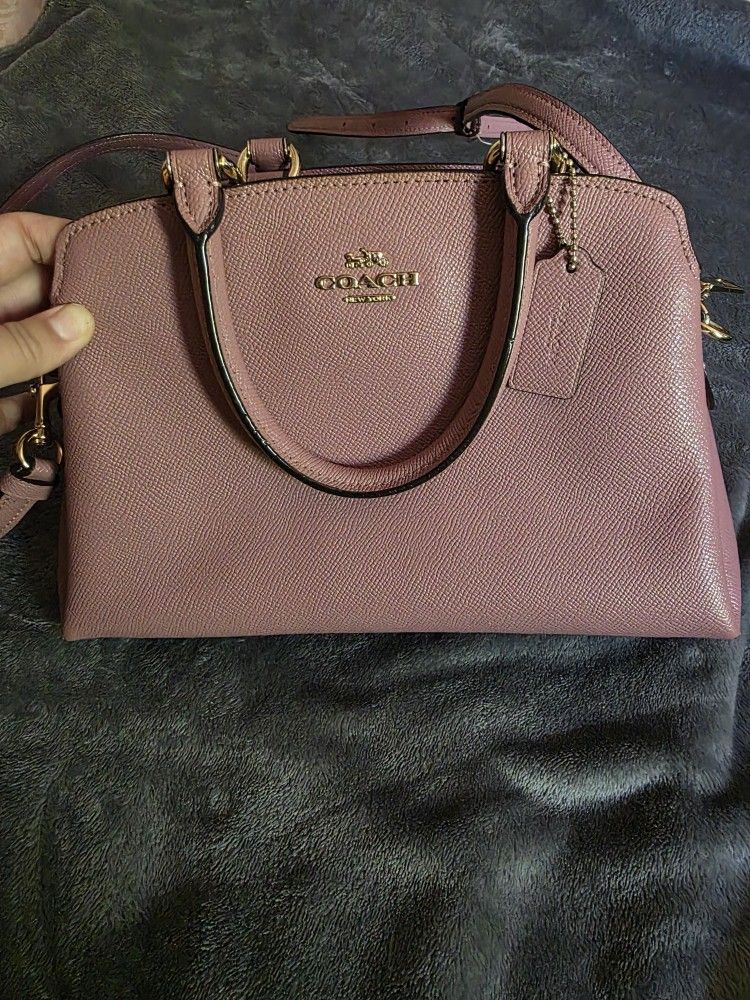 Coach Great Condition Loacted On The Eastside Serious Buyers