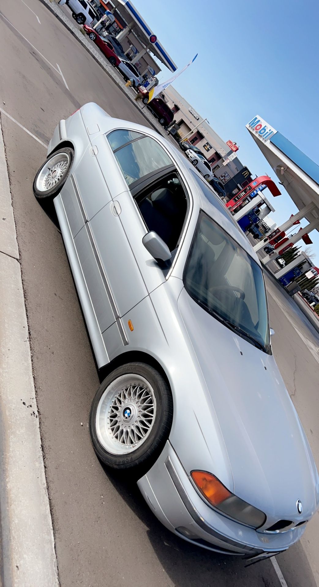 1998 BMW 528i