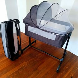 Newlake 3-in-1 Height Adjustable Baby Bassinet & Bedside Sleeper with Canopy and Locking Wheels