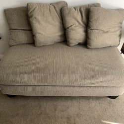 Couch Piece (With Pillows)