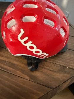Woom Helmet Red