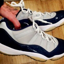 Jordan 11 Low Georgetown Size 10